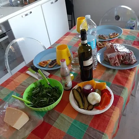 Civico 25, Carcioni -